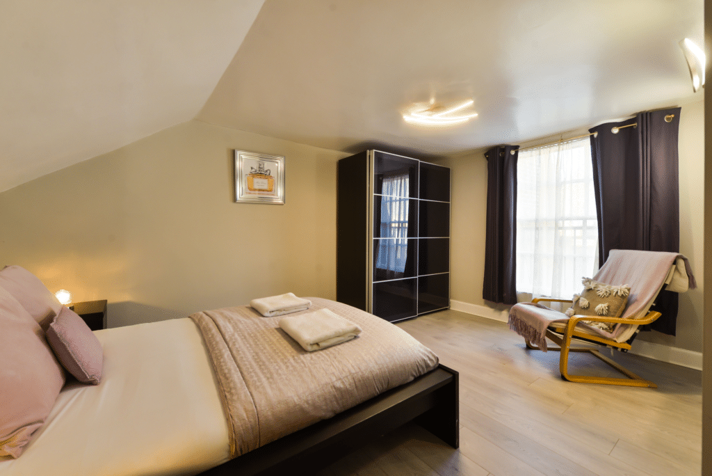 George IV Bridge – Superbly located 3 bedroom!