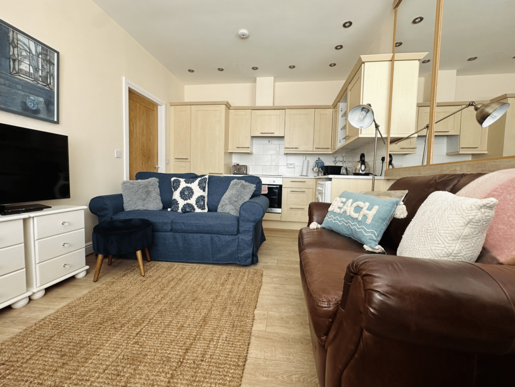 Eastfield – Sunny 1-bedroom Seaside Getaway in Joppa