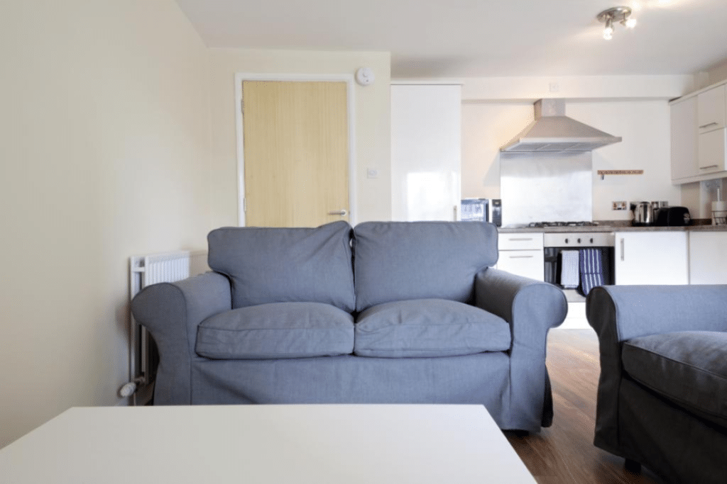 Hawkhill – Contemporary apartment w secure parking