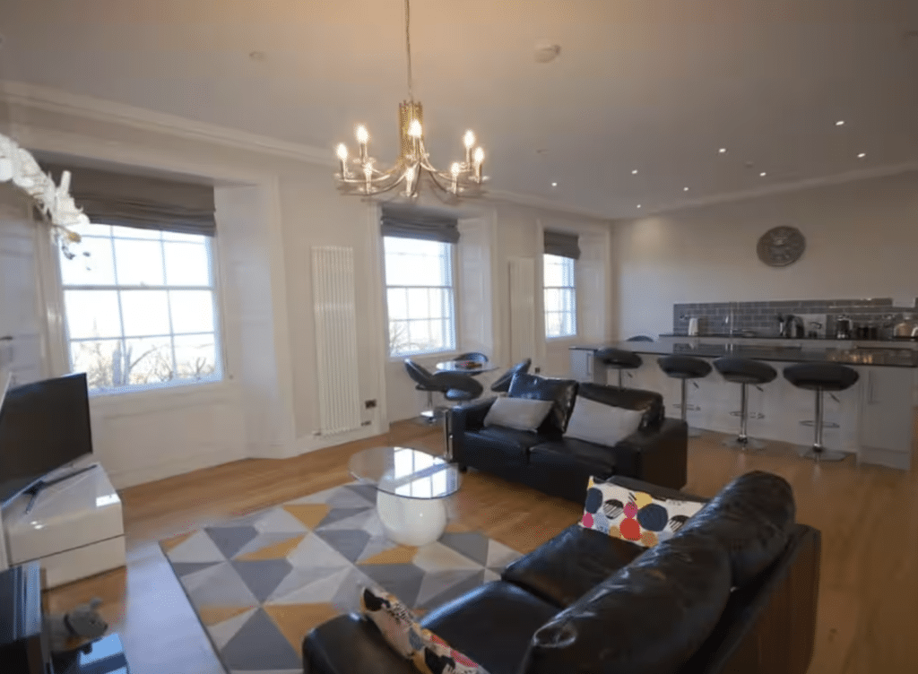 Queen Street, Flat 5