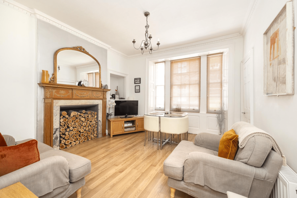 Rose Street – Watchmaker’s Apartment