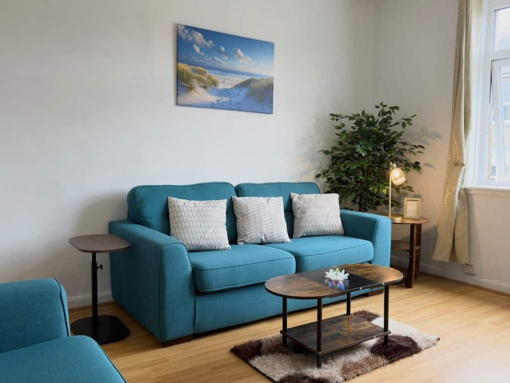Loaning Road – Bright and Modern 1-Bed Retreat